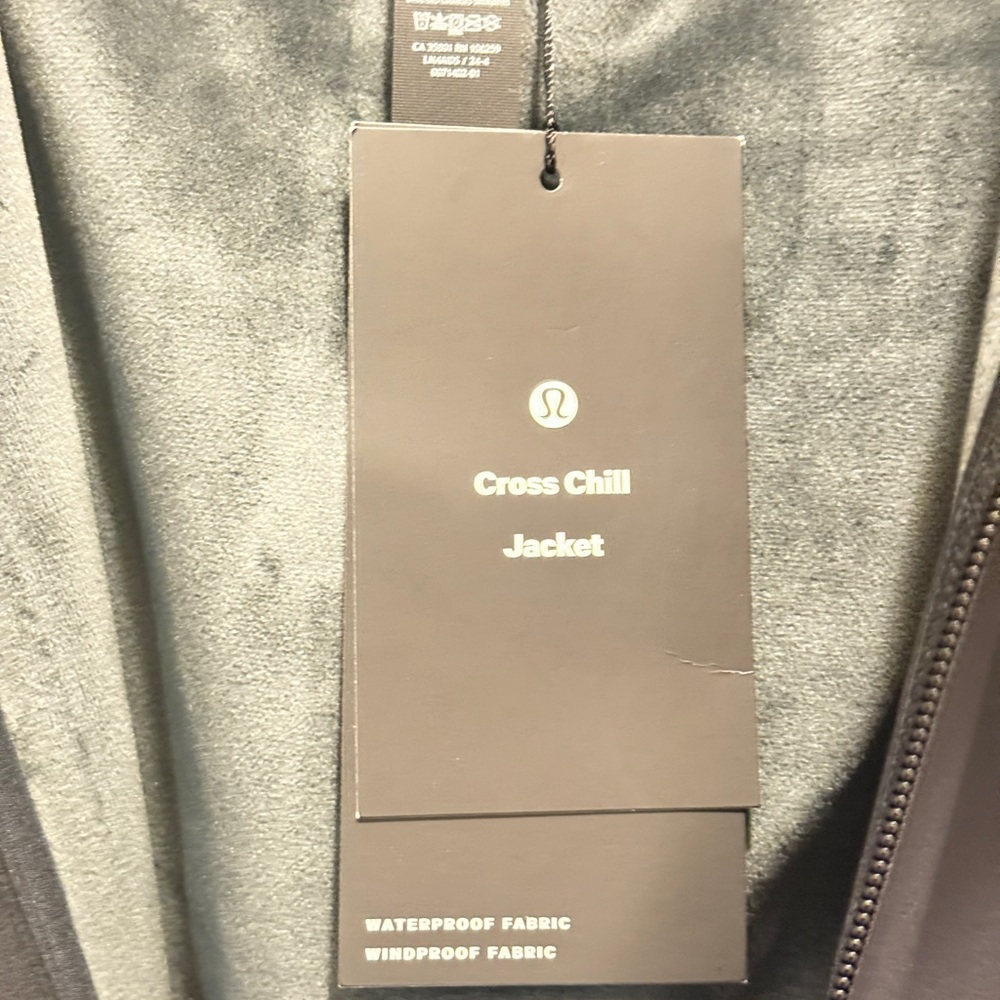 lululemon athletica Cross Chill Jacket - Black
